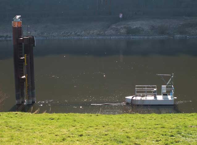 Transport und Neueinrichtung Schwimmer